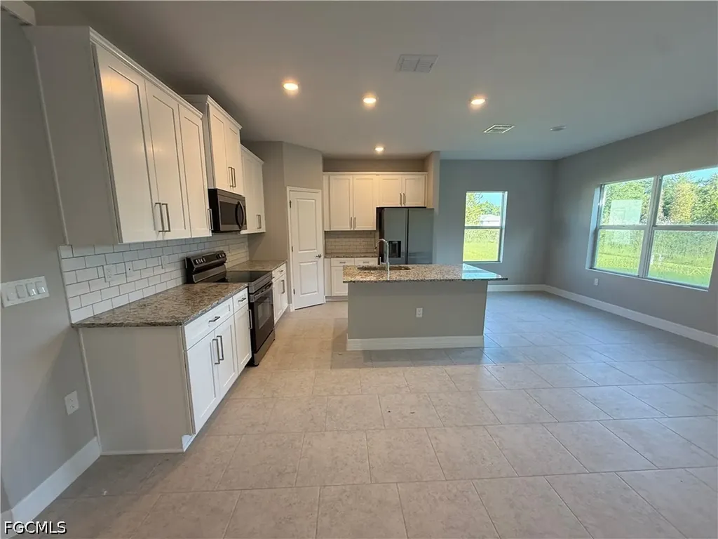 2714 47th Street W Lehigh Acres FL 33971