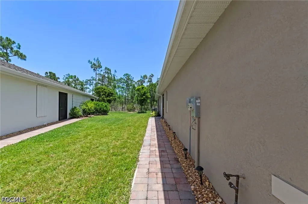 20615 Plumwood Loop North Fort Myers FL 33917