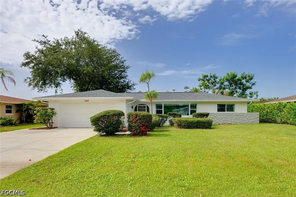 Fort Myers FL, 1628 N Flossmoor Road