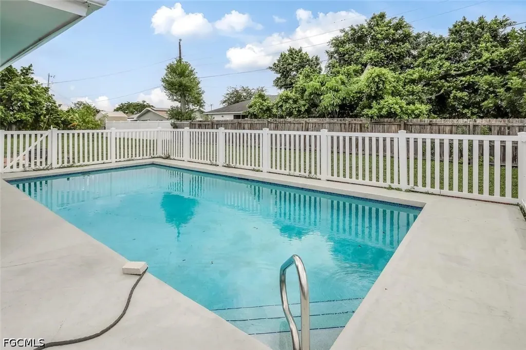 117 SE 45th Terrace Cape Coral FL 33904