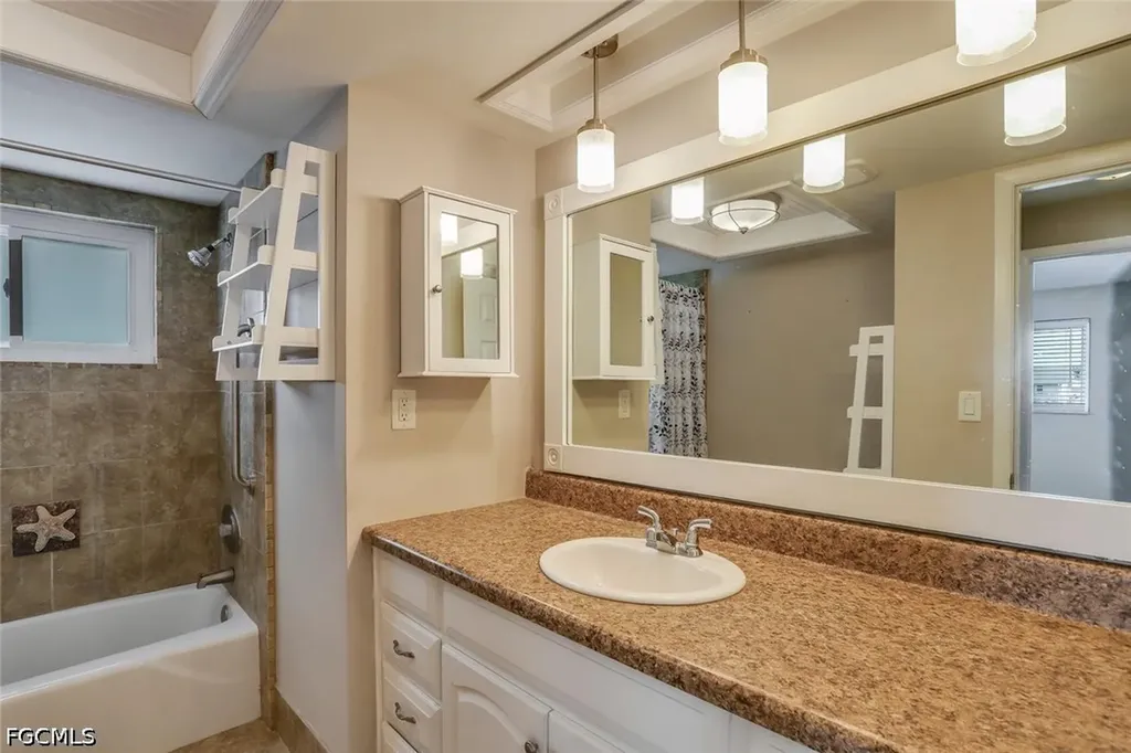 117 SE 45th Terrace Cape Coral FL 33904