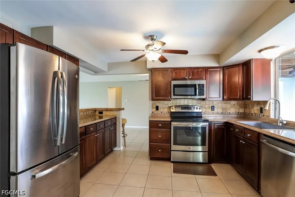 117 SE 45th Terrace Cape Coral FL 33904