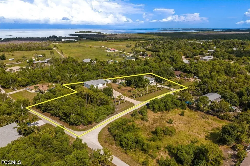 8787 Kodiak Lane St. James City FL 33956