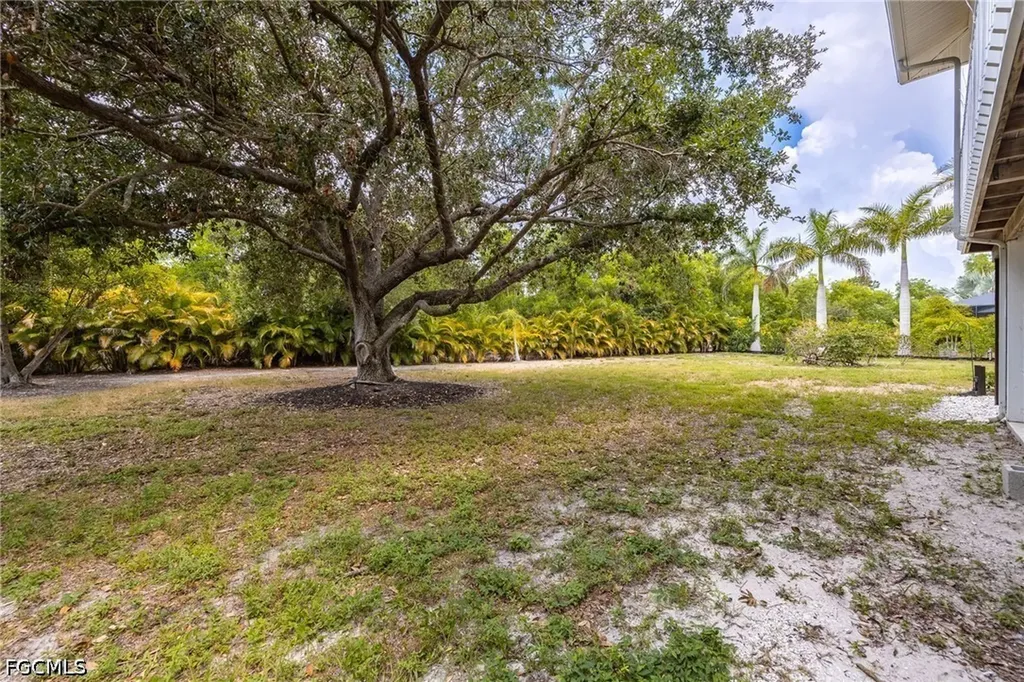8787 Kodiak Lane St. James City FL 33956