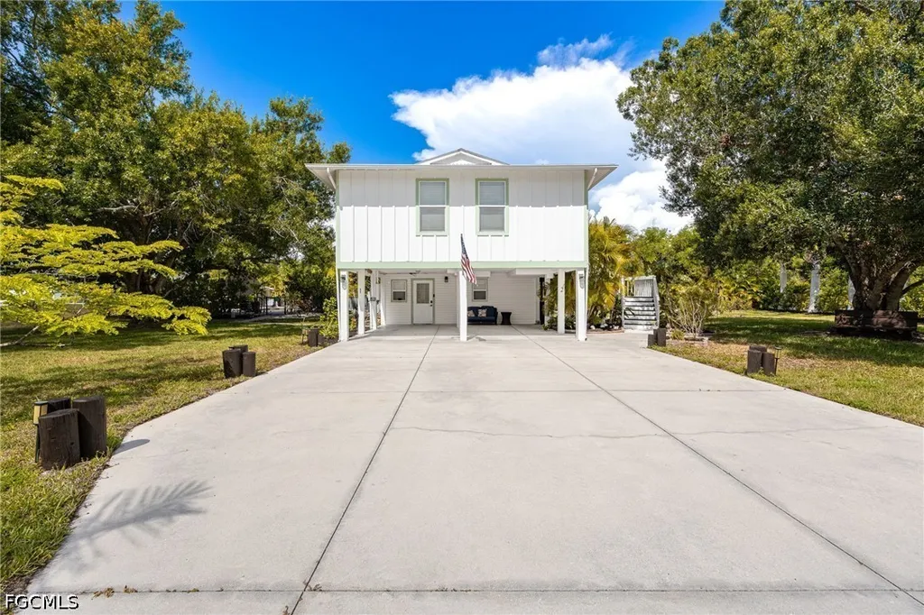 8787 Kodiak Lane St. James City FL 33956