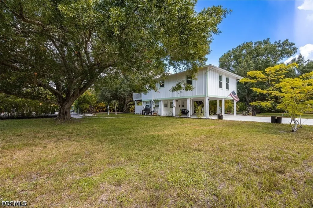 8787 Kodiak Lane St. James City FL 33956