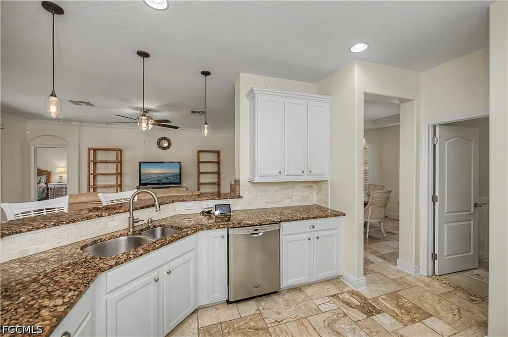 3296 Hampton Boulevard Alva FL 33920
