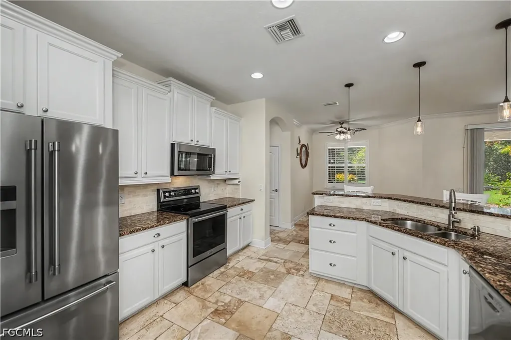 3296 Hampton Boulevard Alva FL 33920