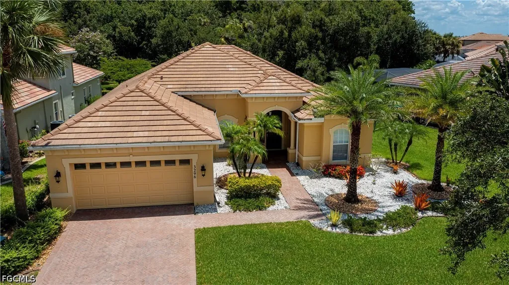 3296 Hampton Boulevard Alva FL 33920