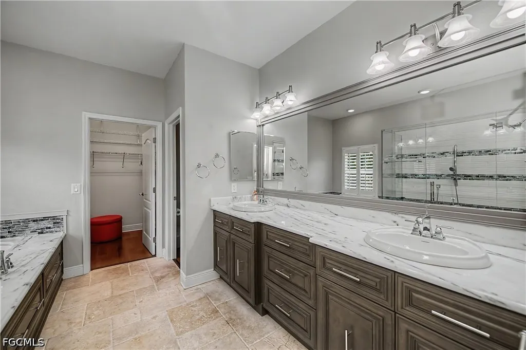 3296 Hampton Boulevard Alva FL 33920