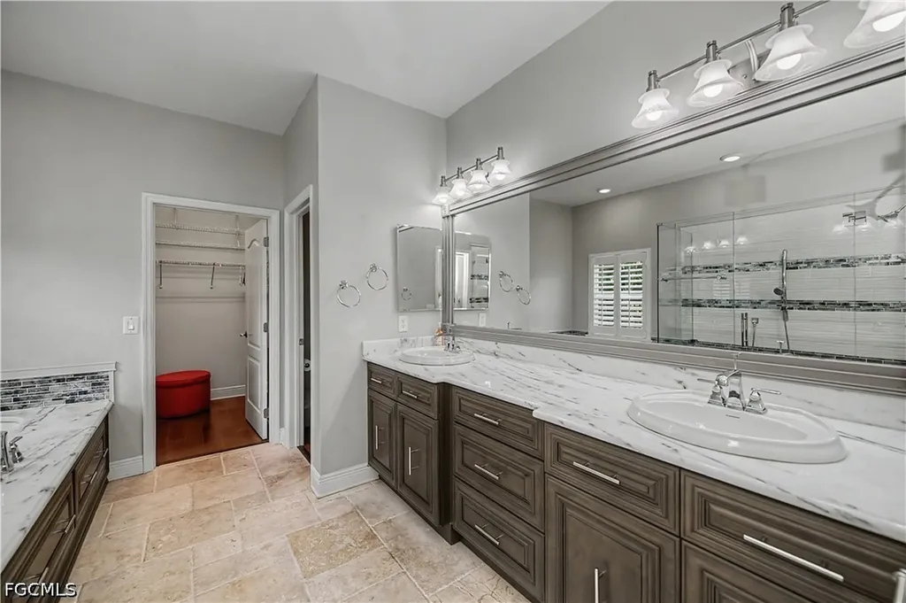 3296 Hampton Boulevard Alva FL 33920