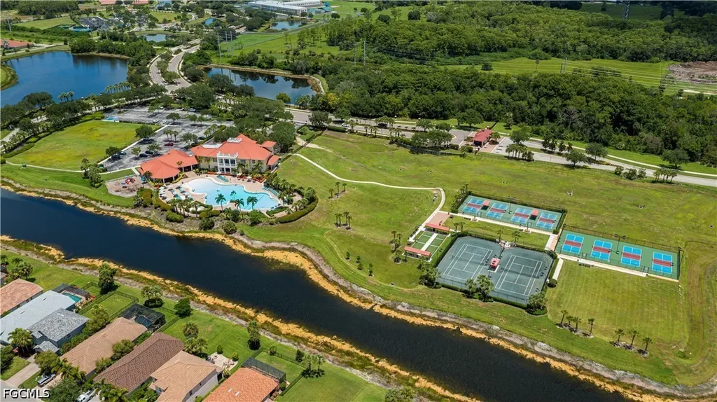 3296 Hampton Boulevard Alva FL 33920