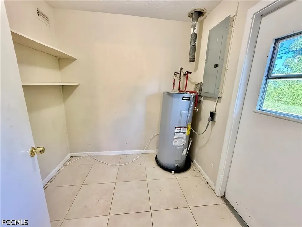 27 Apache Street Lehigh Acres FL 33936