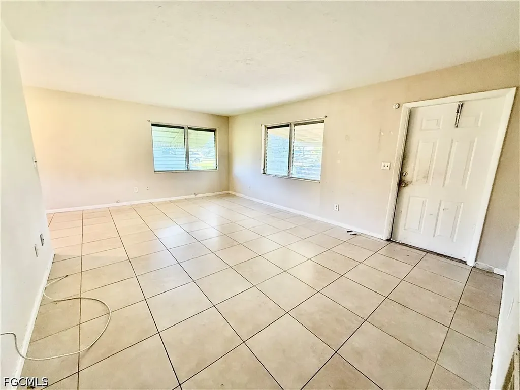 27 Apache Street Lehigh Acres FL 33936