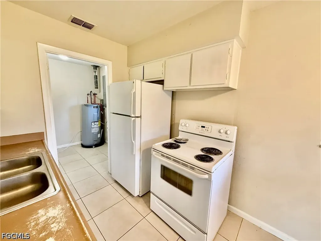 27 Apache Street Lehigh Acres FL 33936