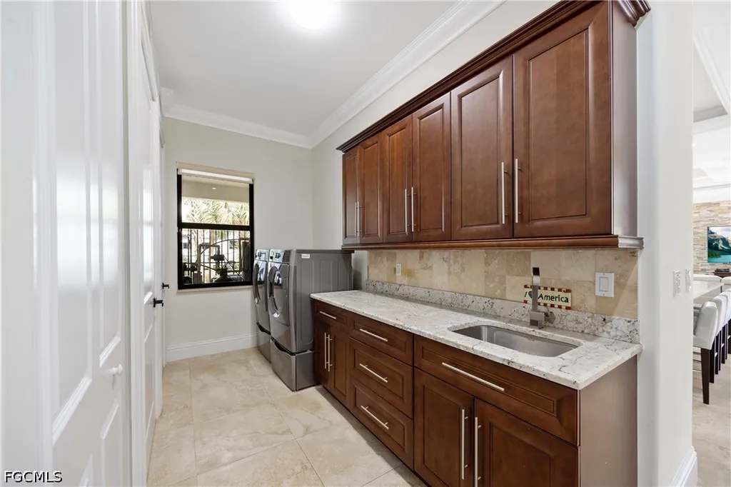 214 9th Street NW Naples FL 34120