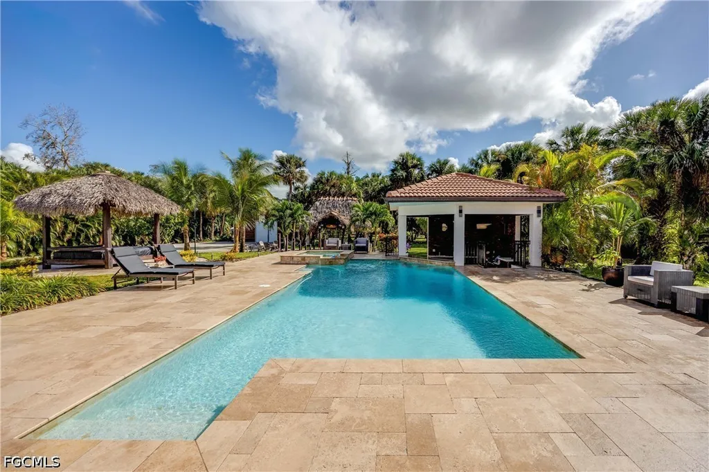 214 9th Street NW Naples FL 34120
