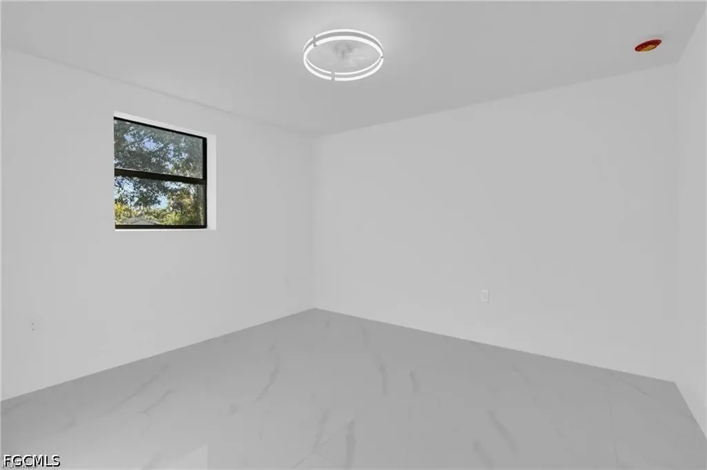 356 New York Drive Fort Myers FL 33905