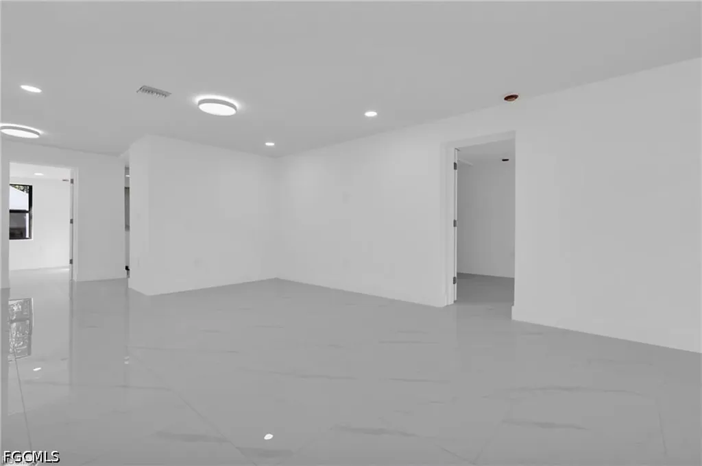 356 New York Drive Fort Myers FL 33905