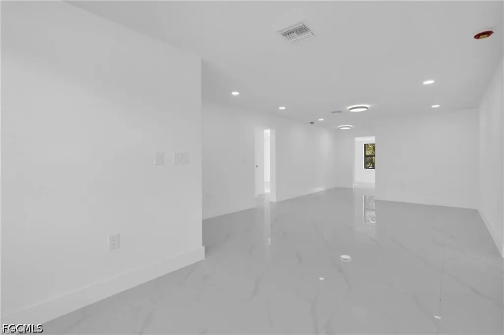 356 New York Drive Fort Myers FL 33905