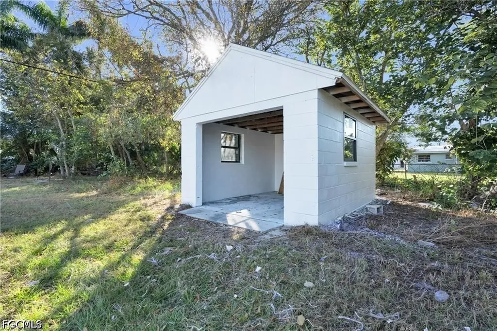 356 New York Drive Fort Myers FL 33905