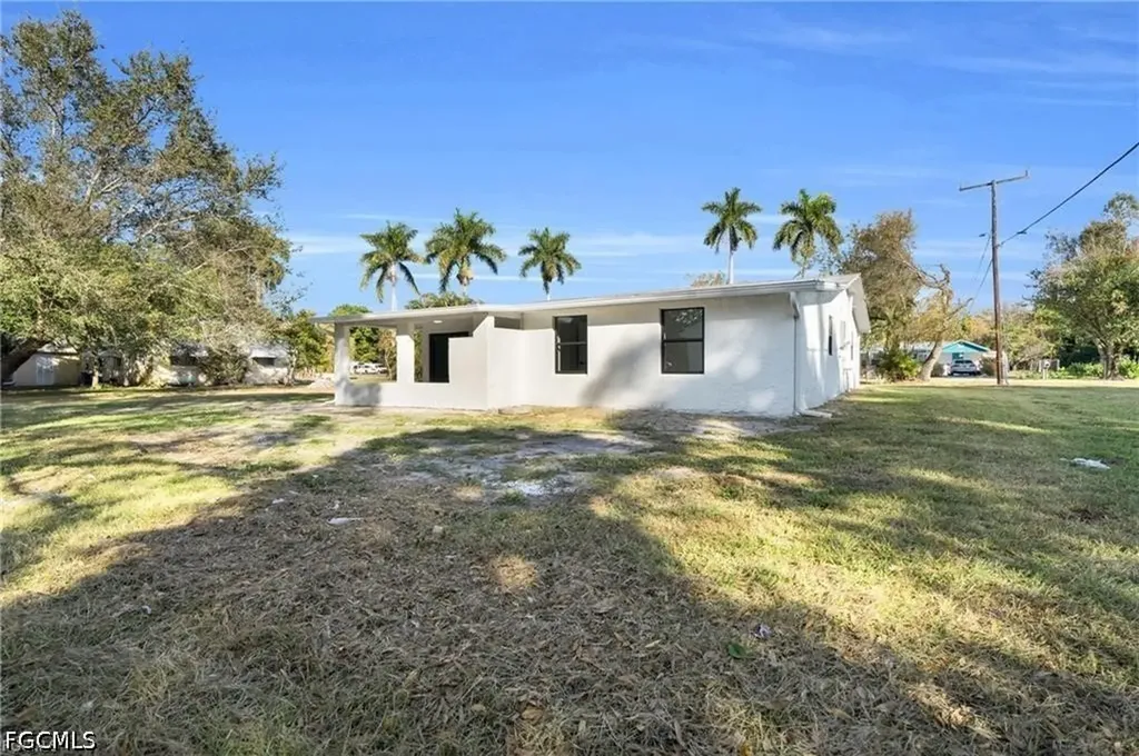 356 New York Drive Fort Myers FL 33905