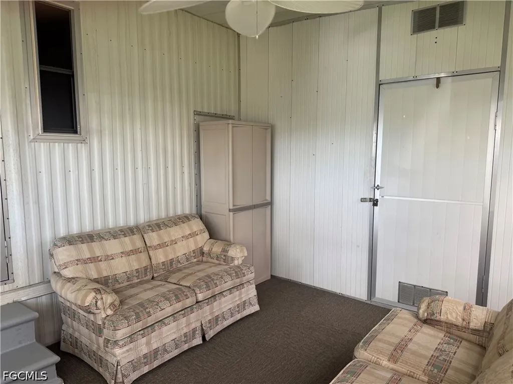 84 Poinsettia Drive Fort Myers FL 33905