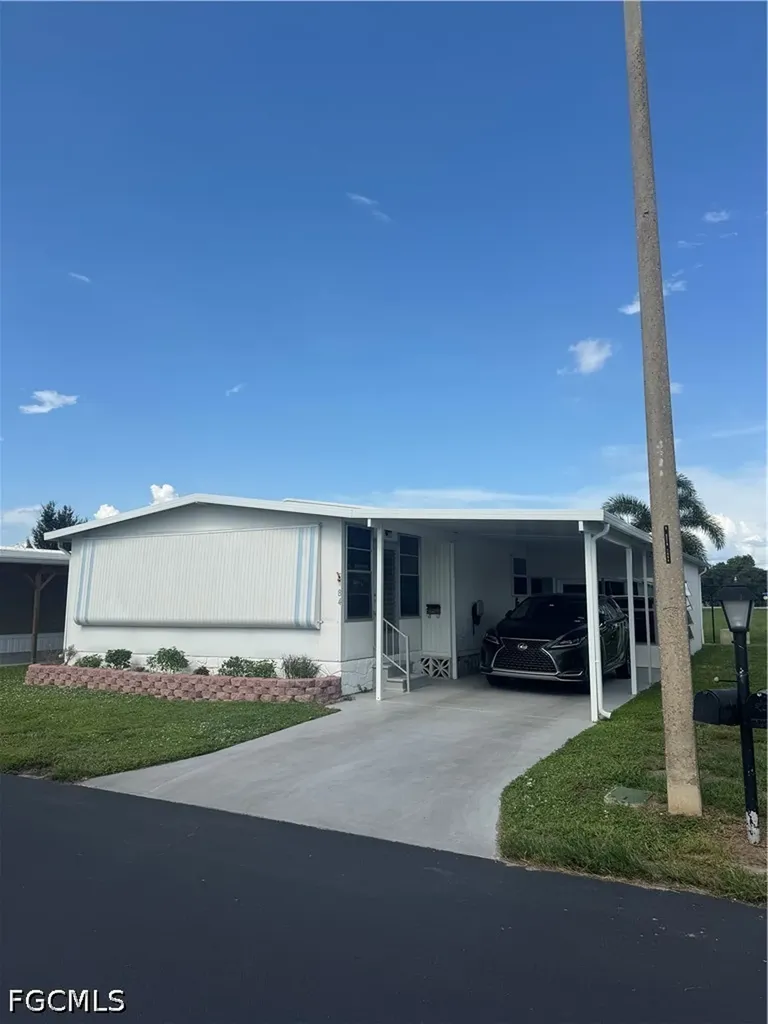 84 Poinsettia Drive Fort Myers FL 33905