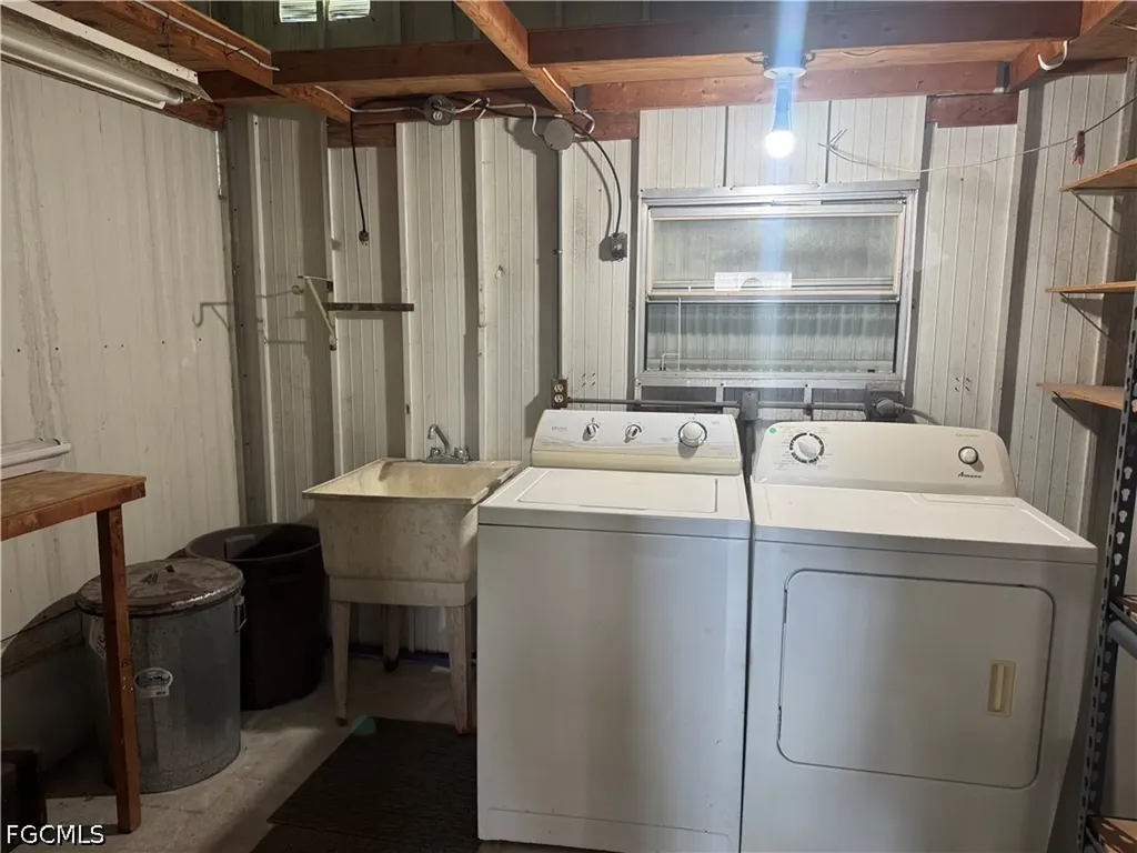 84 Poinsettia Drive Fort Myers FL 33905