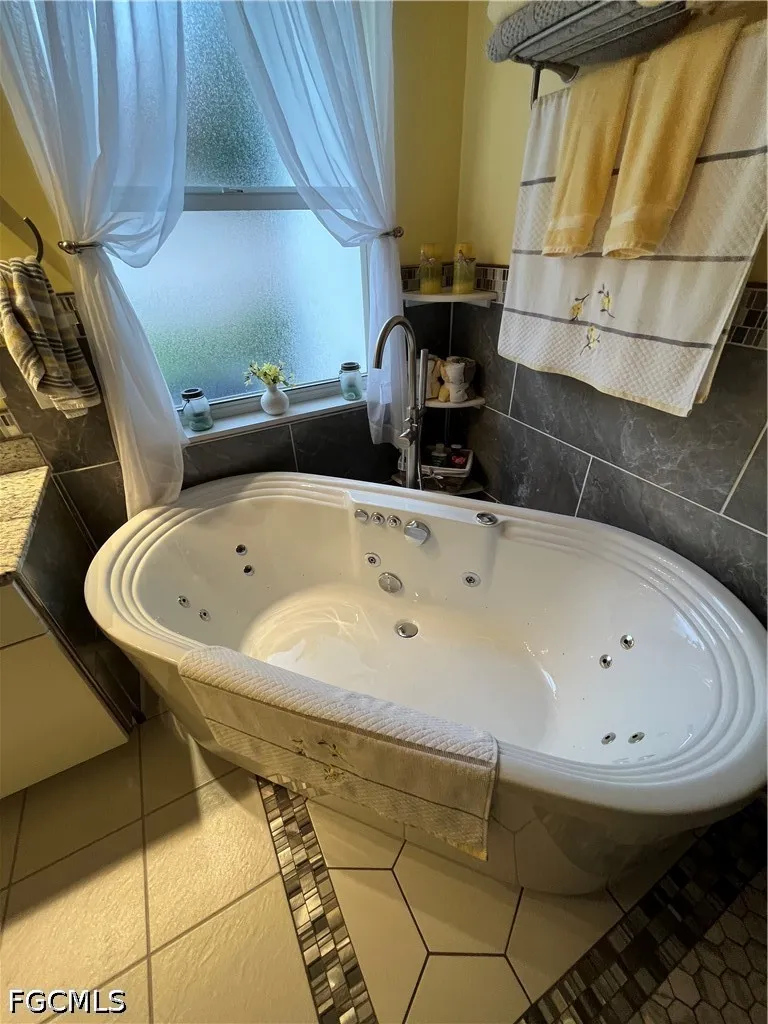 3474 Clubview Drive North Fort Myers FL 33917