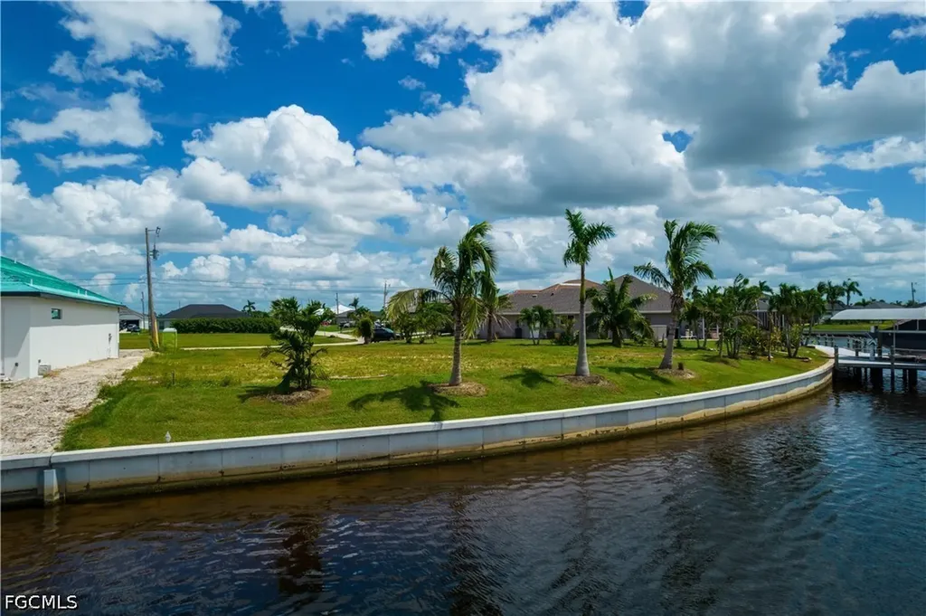 1414 NW 37th Place Cape Coral FL 33993