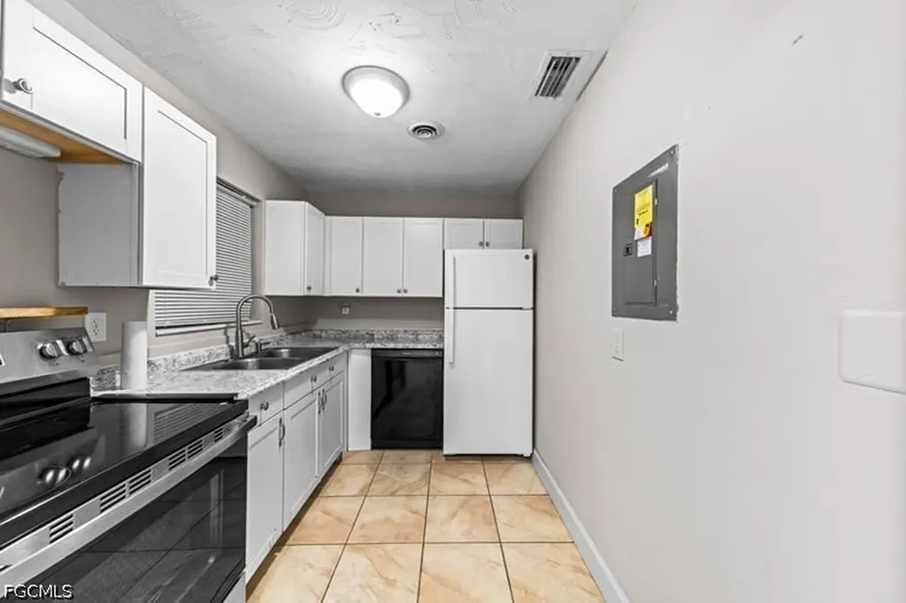 2968 Sunset Road Fort Myers FL 33901