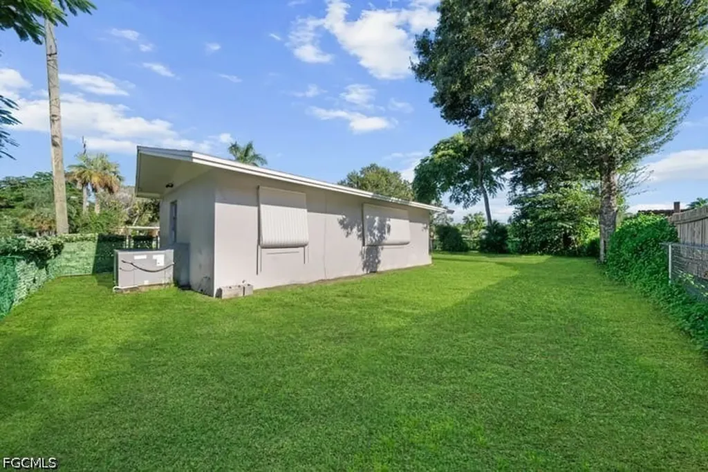 2968 Sunset Road Fort Myers FL 33901