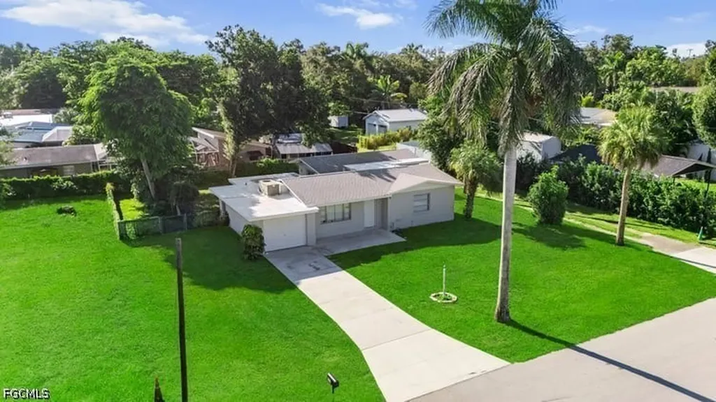 2968 Sunset Road Fort Myers FL 33901