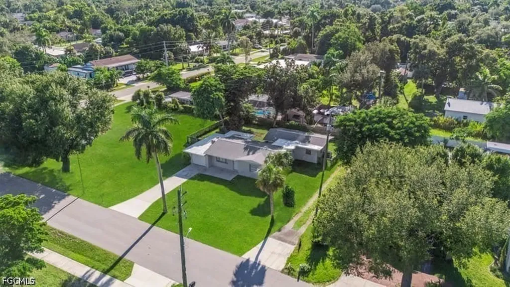 2968 Sunset Road Fort Myers FL 33901