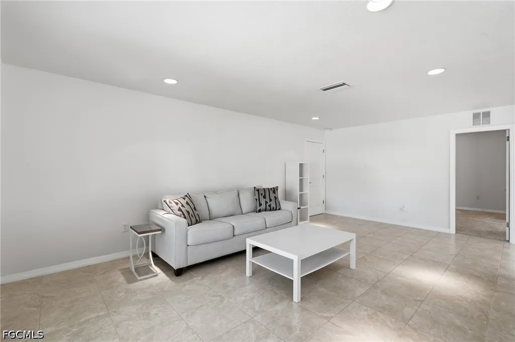 4933 Triton Court W Cape Coral FL 33904