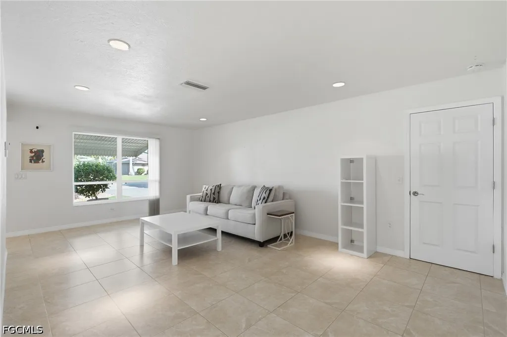 4933 Triton Court W Cape Coral FL 33904