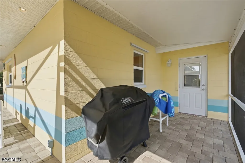 4933 Triton Court W Cape Coral FL 33904