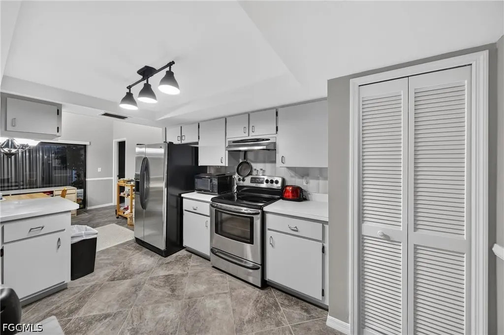 419 Mohawk Parkway Cape Coral FL 33914