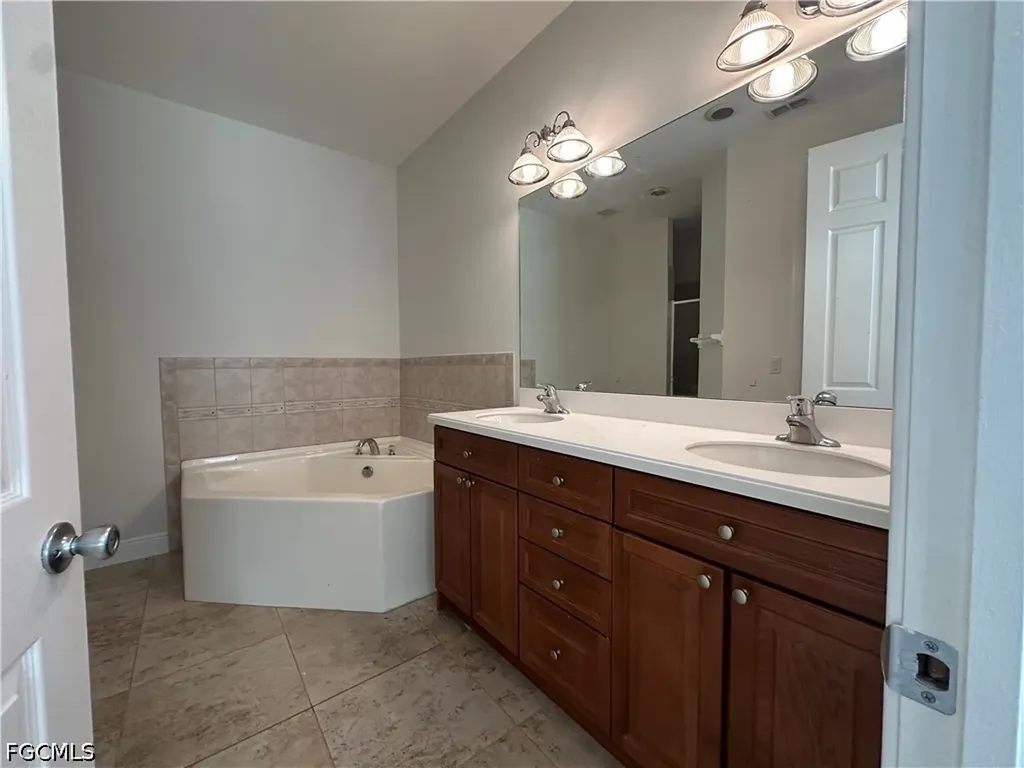 26527 Robin Way Bonita Springs FL 34135