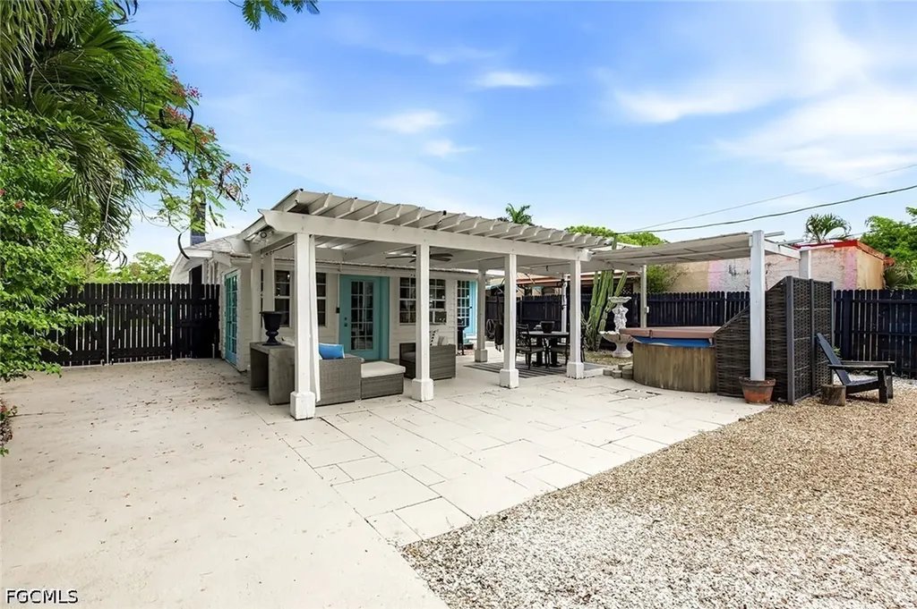 2122 Katherine Street Fort Myers FL 33901