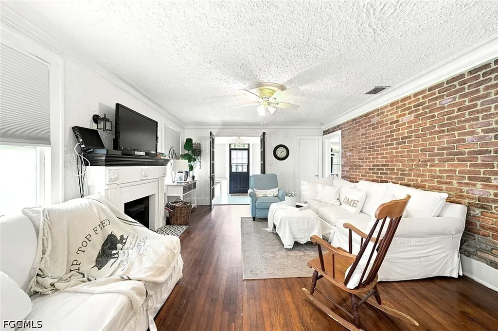 2122 Katherine Street Fort Myers FL 33901