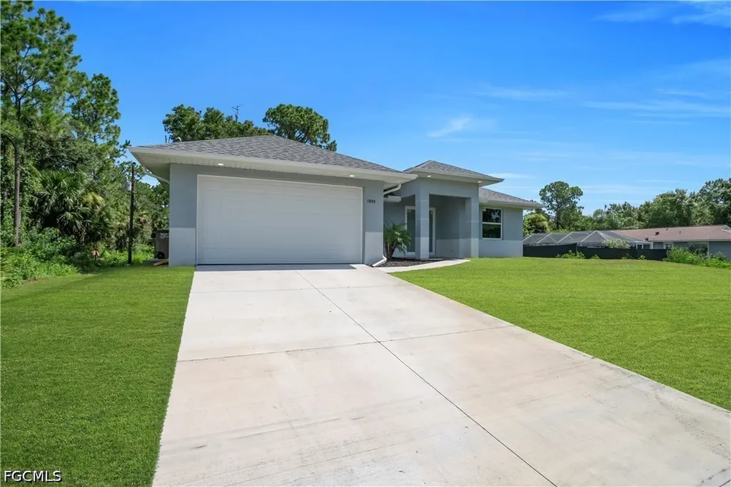 1605 E 6th Street Lehigh Acres FL 33972