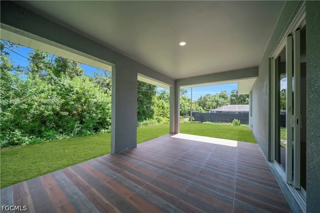 1605 E 6th Street Lehigh Acres FL 33972