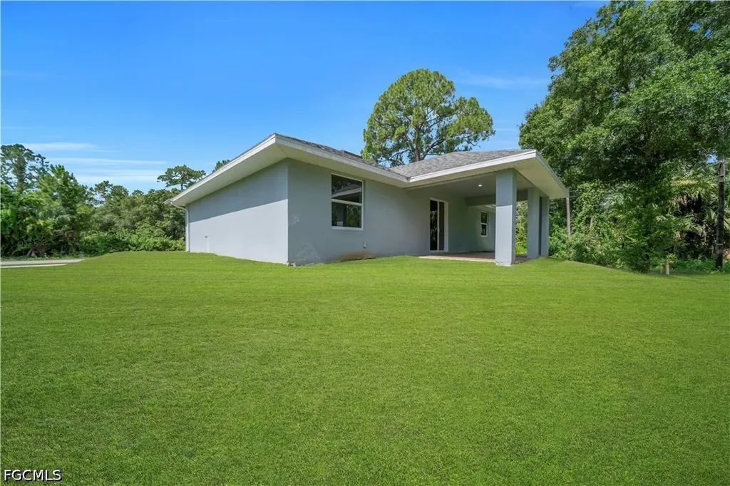 1605 E 6th Street Lehigh Acres FL 33972
