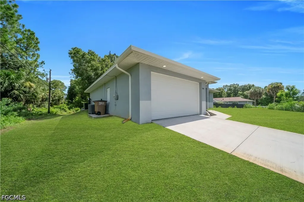 1605 E 6th Street Lehigh Acres FL 33972