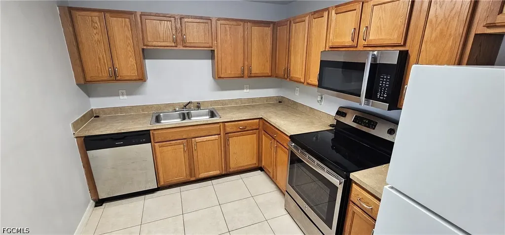 3003 Gilbert Avenue S Lehigh Acres FL 33973