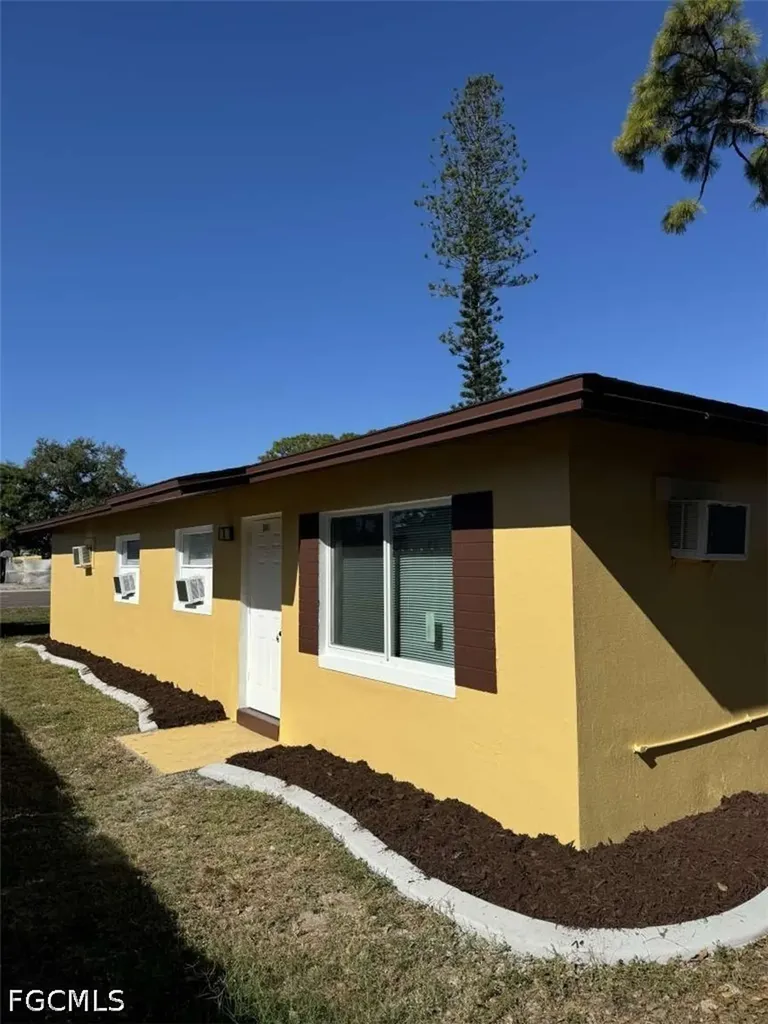 2839/2841 Evans Avenue Fort Myers FL 33901