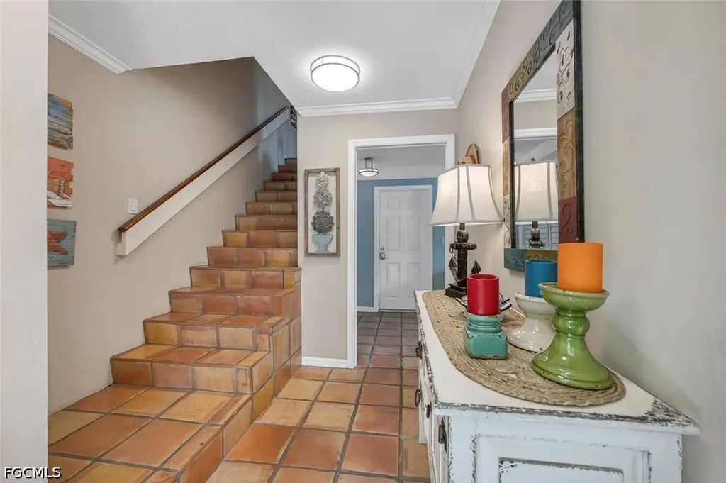 995 9th Avenue S Naples FL 34102