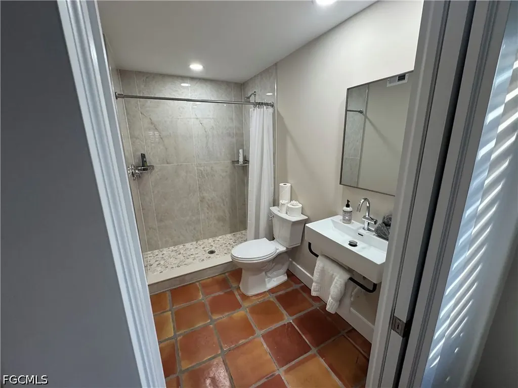 995 9th Avenue S Naples FL 34102